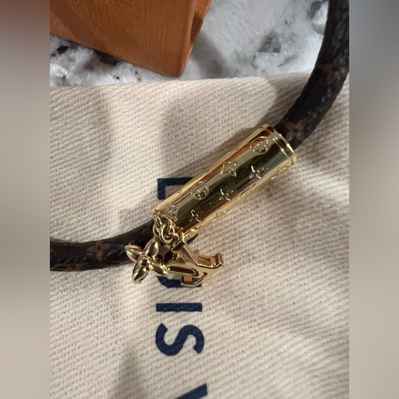 NWT Louis Vuitton signature diamond charm bracelet - Picture 4 of 4